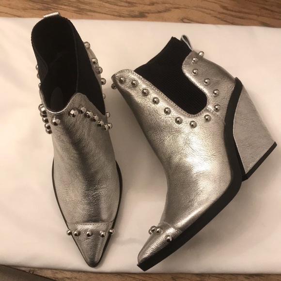 zoneout studded booties